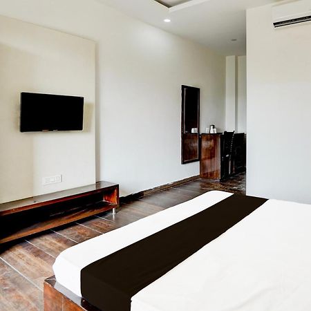 Collection O The God'S Palace Resort Meerut Extérieur photo