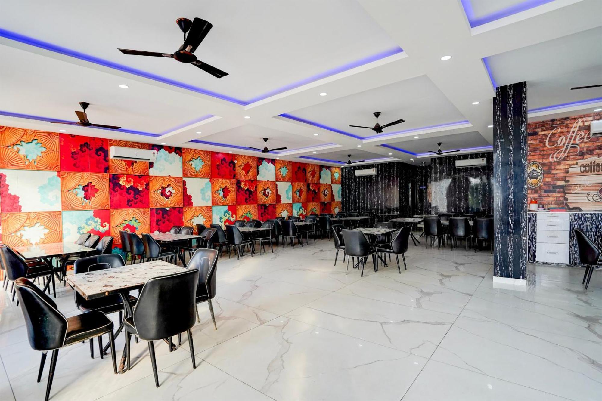 Collection O The God'S Palace Resort Meerut Extérieur photo