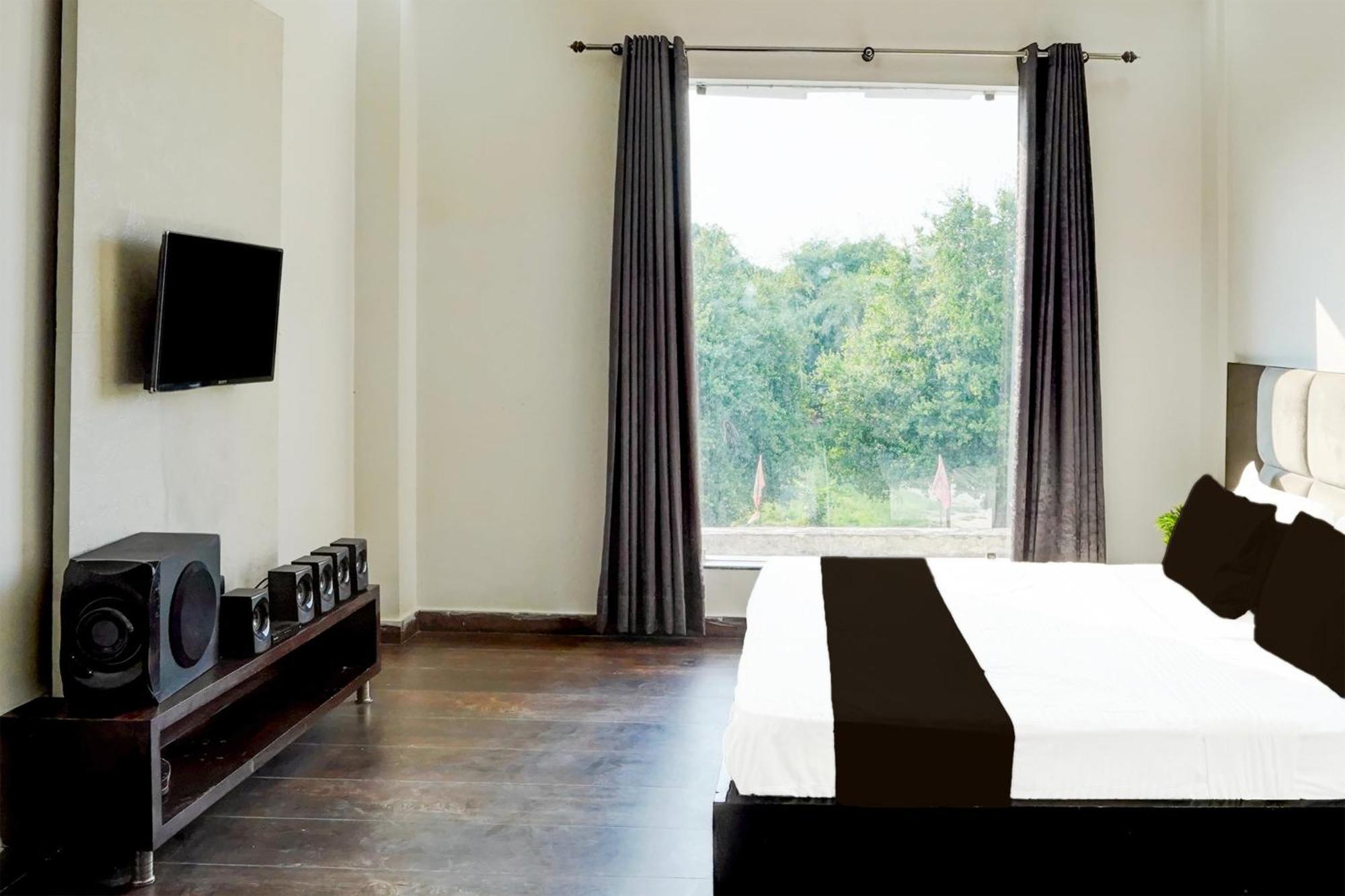 Collection O The God'S Palace Resort Meerut Extérieur photo